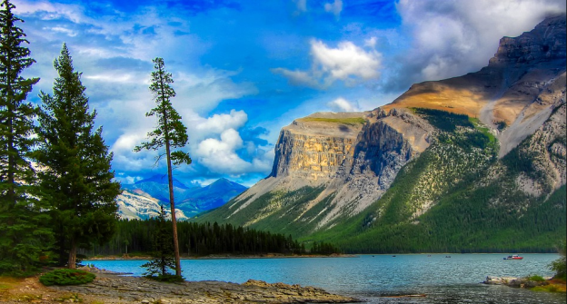 Encounter the colorful lakes at Banff National Park